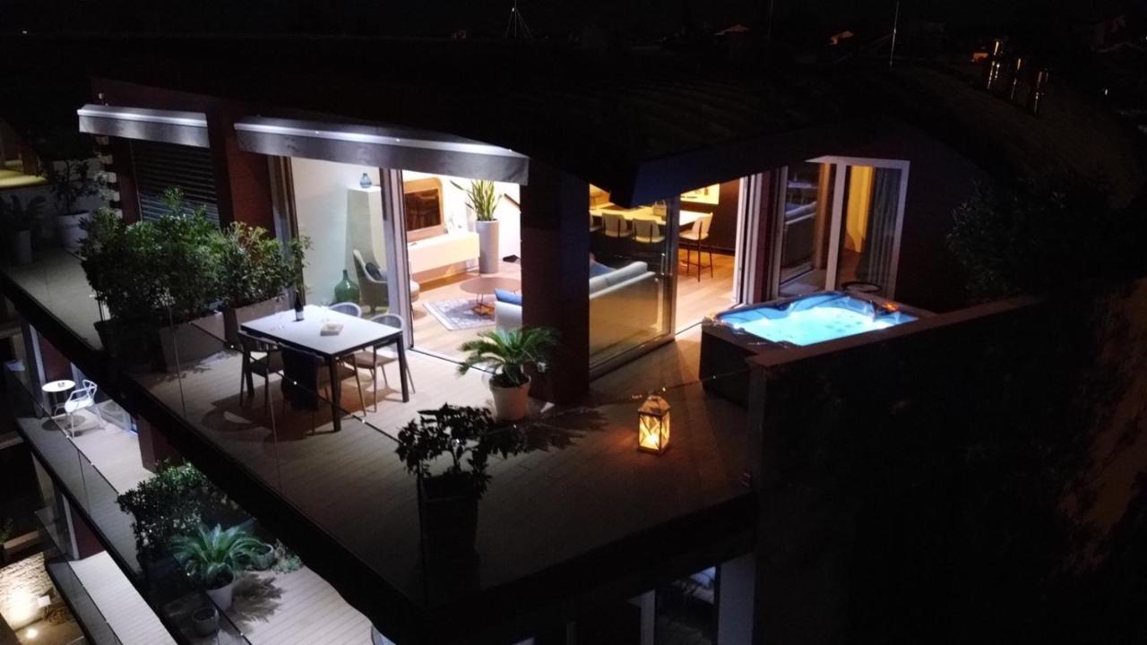The Q Superior - A Penthouse With Jacuzzi And Sauna Rovinj Luaran gambar