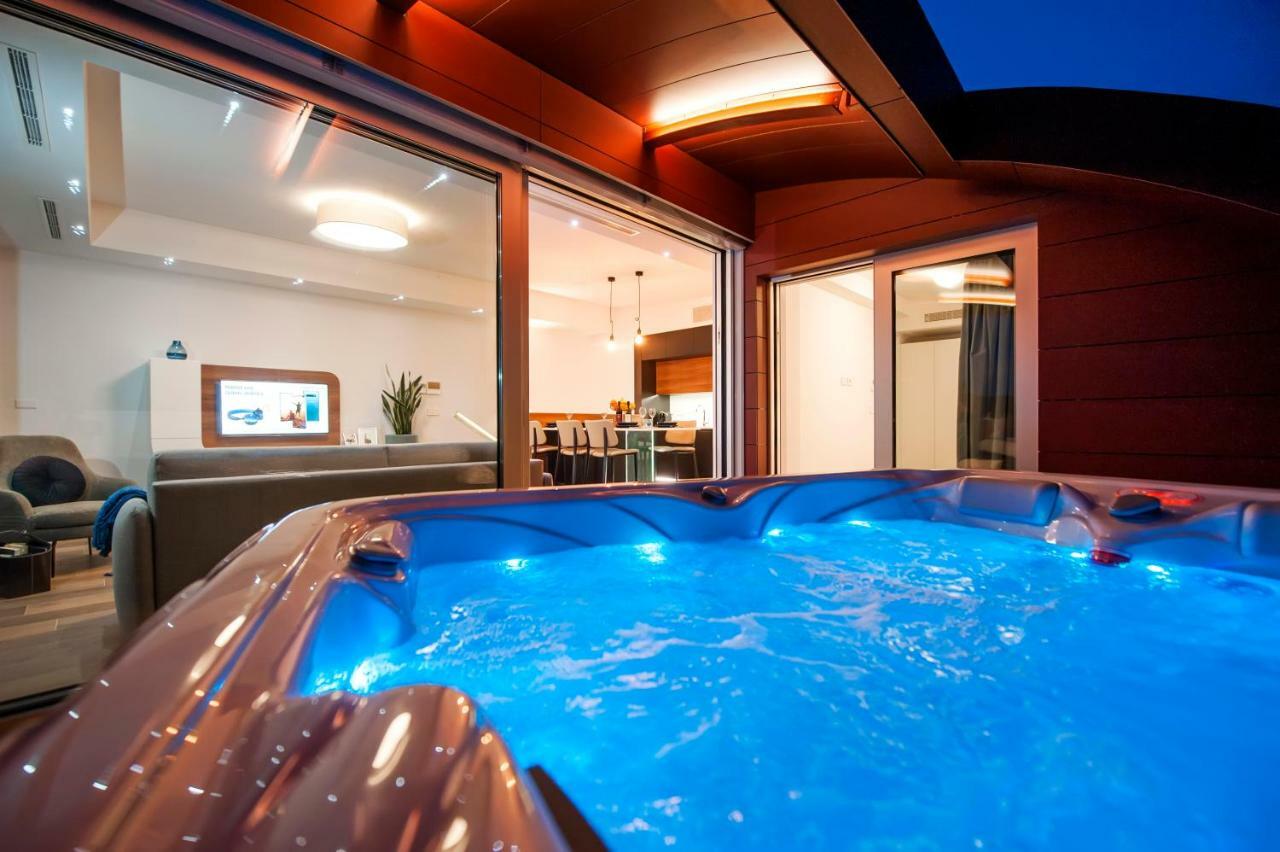 The Q Superior - A Penthouse With Jacuzzi And Sauna Rovinj Luaran gambar